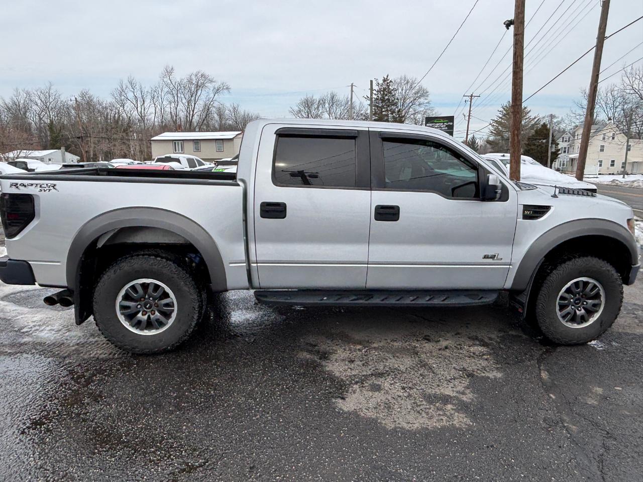 Ford F-150 4WD SuperCrew 145" SVT Raptor 2011