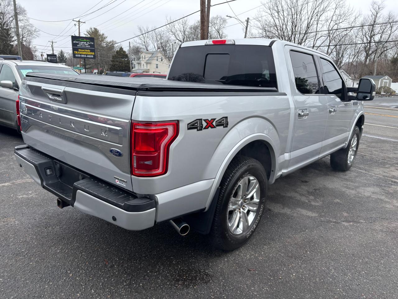 Ford F-150 4WD SuperCrew 145" Platinum 2015
