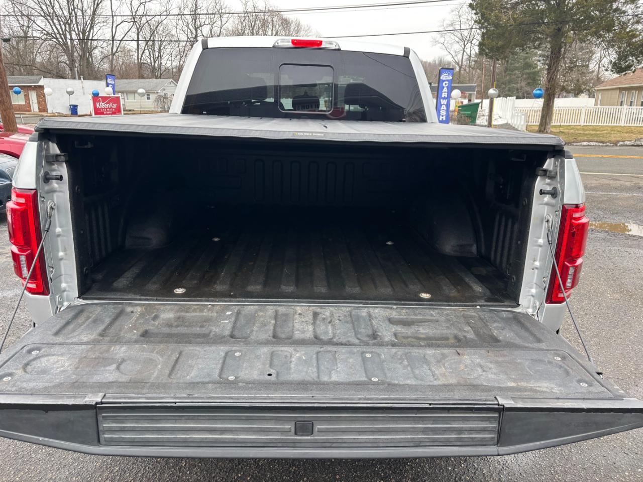 Ford F-150 4WD SuperCrew 145" Platinum 2015