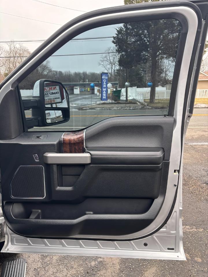 Ford F-150 4WD SuperCrew 145" Platinum 2015