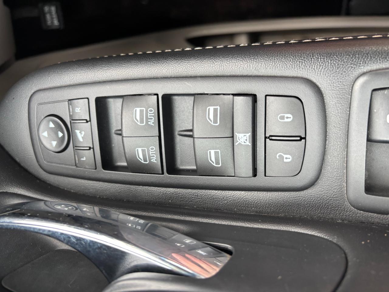 Dodge Grand Caravan 4dr Wgn SXT 30th Anniversary 2014