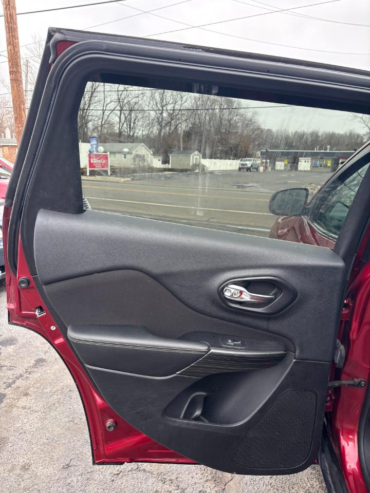 Jeep Cherokee 4WD 4dr Latitude 2014