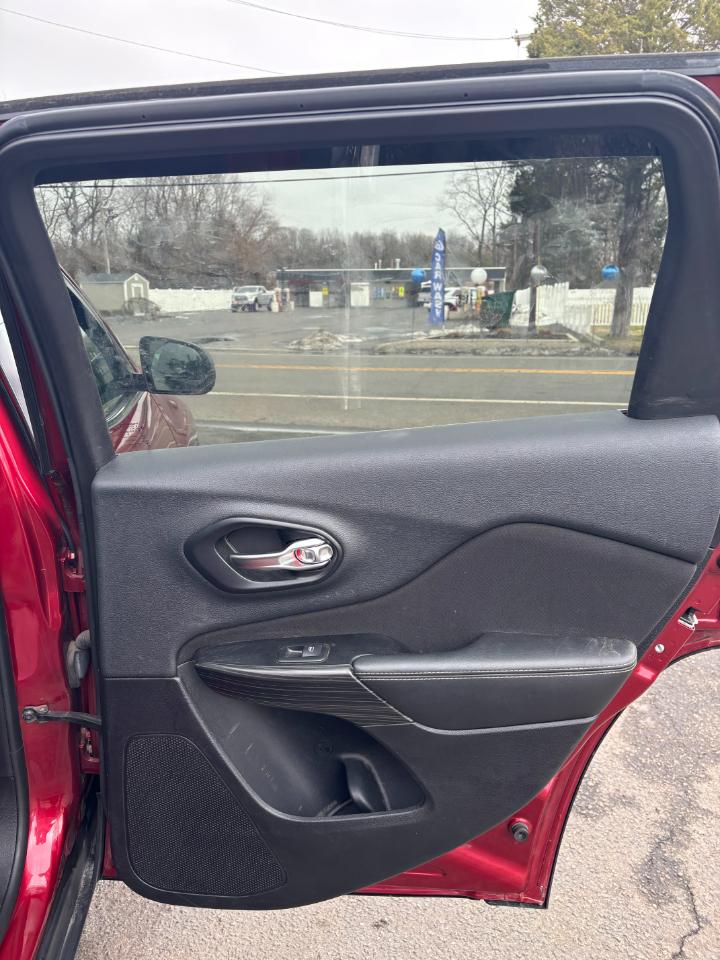 Jeep Cherokee 4WD 4dr Latitude 2014