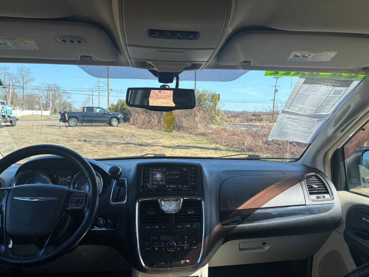 Chrysler Town & Country 4dr Wgn Touring-L 30th Anniversary 2014