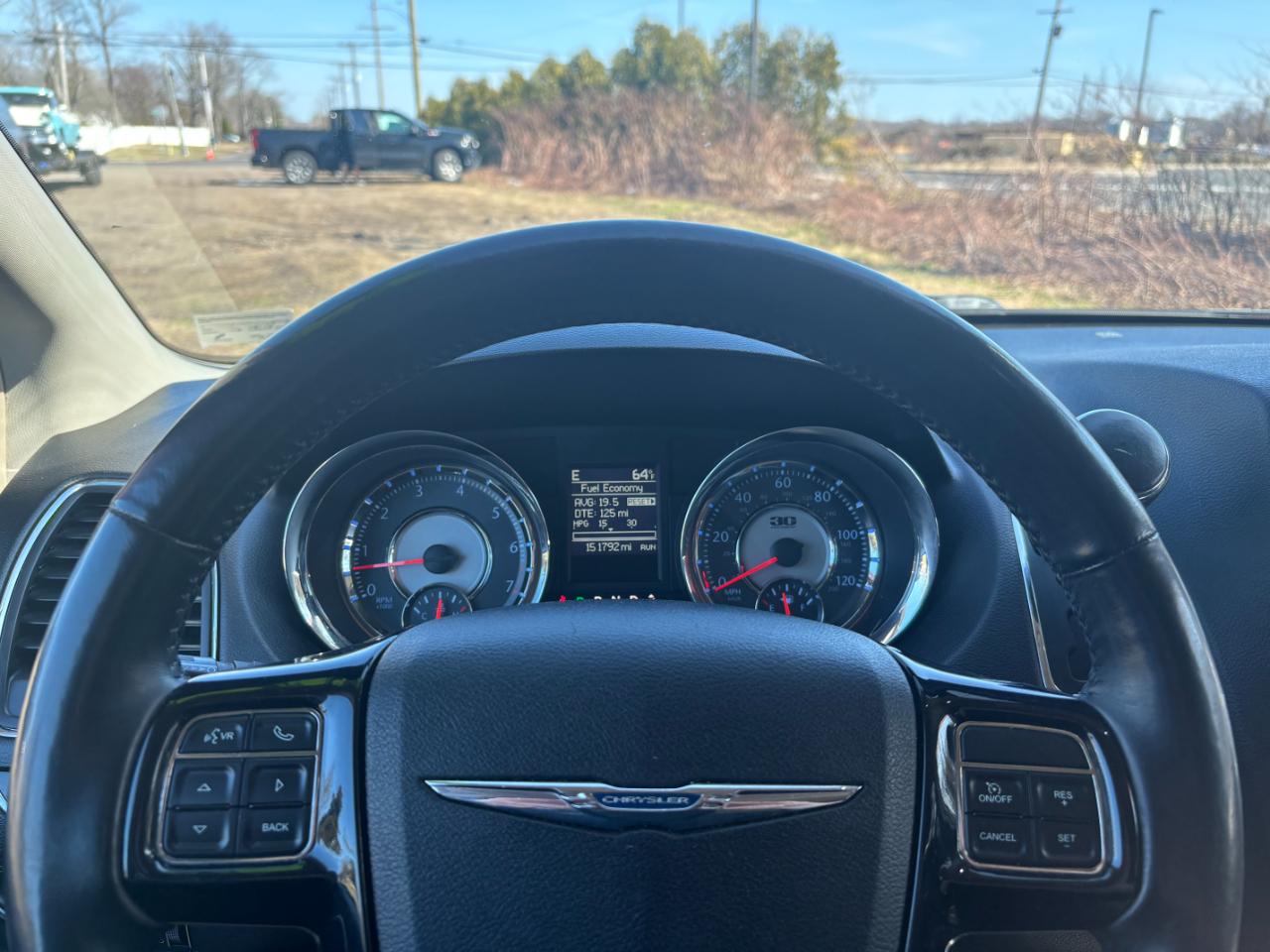 Chrysler Town & Country 4dr Wgn Touring-L 30th Anniversary 2014