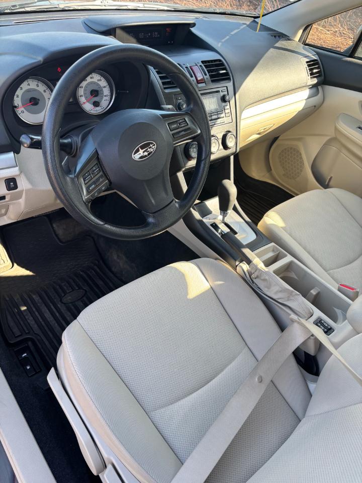 Subaru Impreza 2.0i Premium 4-Door 2012