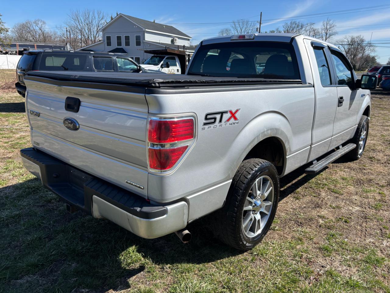 Ford F-150 4WD SuperCab 145" STX 2014