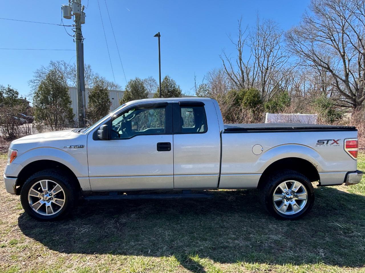 Ford F-150 4WD SuperCab 145" STX 2014