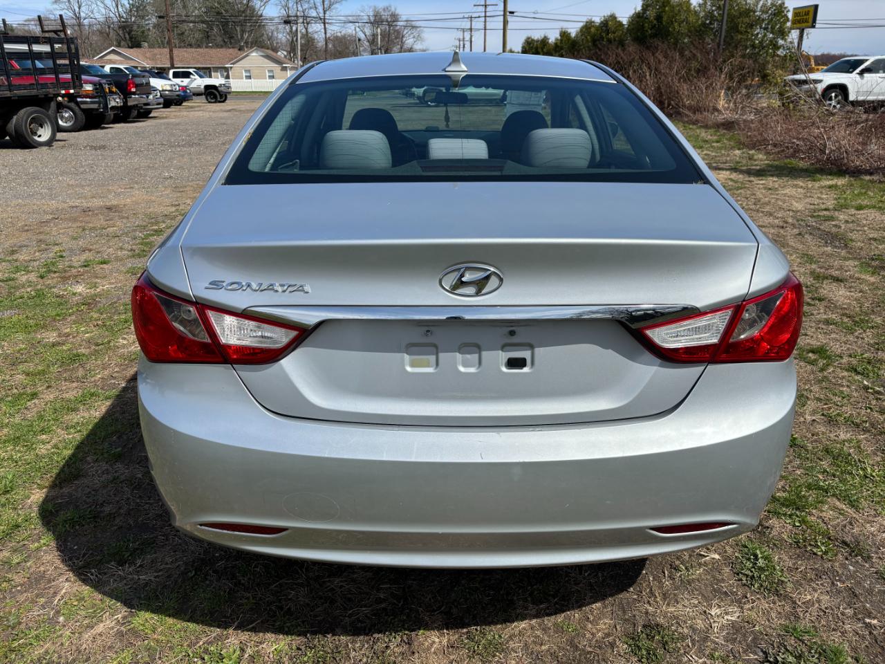 Hyundai Sonata 4dr Sdn 2.4L Auto GLS PZEV 2011