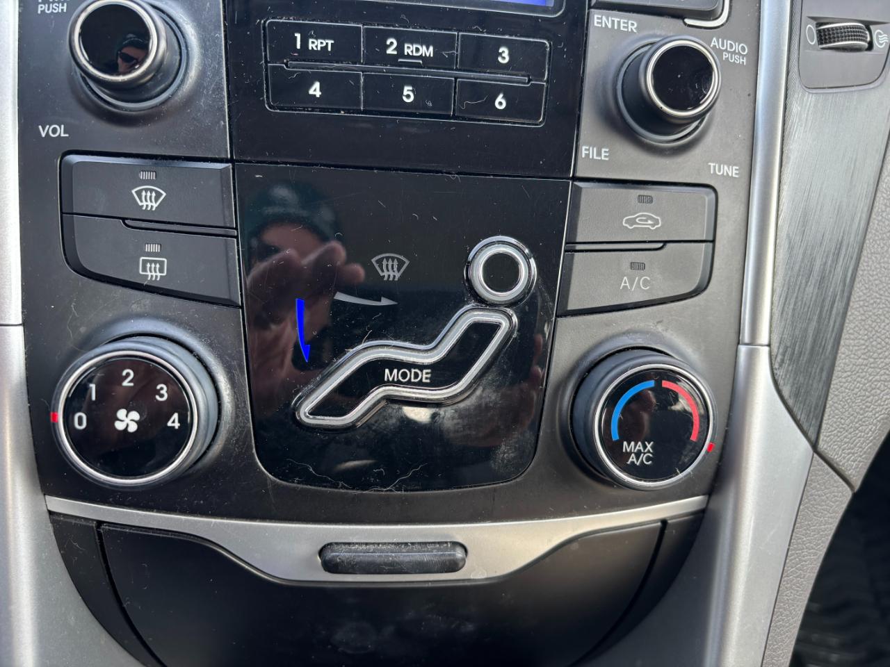 Hyundai Sonata 4dr Sdn 2.4L Auto GLS PZEV 2011