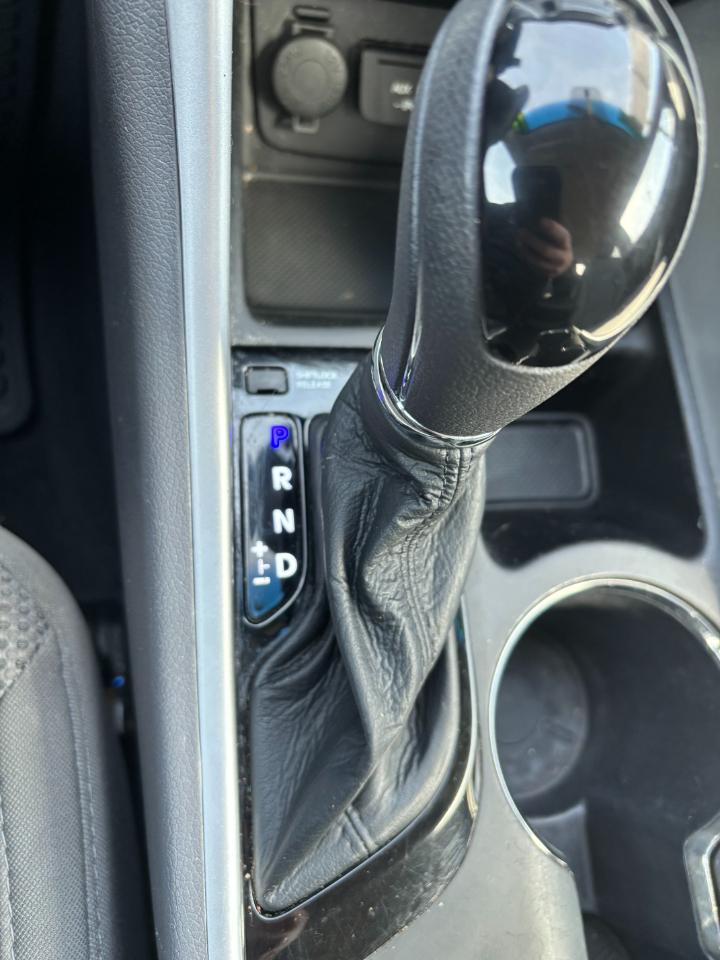 Hyundai Sonata 4dr Sdn 2.4L Auto GLS PZEV 2011