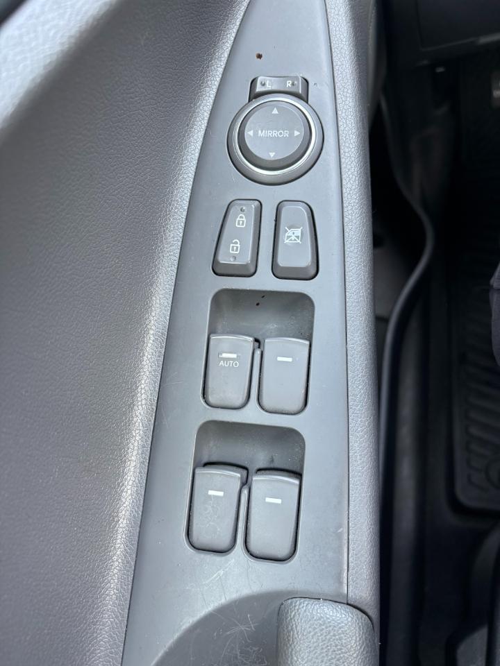 Hyundai Sonata 4dr Sdn 2.4L Auto GLS PZEV 2011