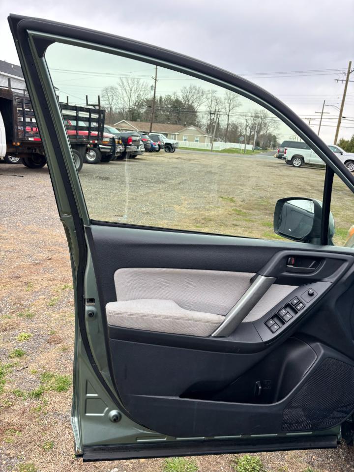 Subaru Forester 4dr Auto 2.5i Premium PZEV 2014