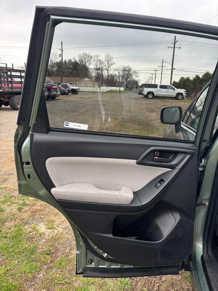 Subaru Forester 4dr Auto 2.5i Premium PZEV 2014