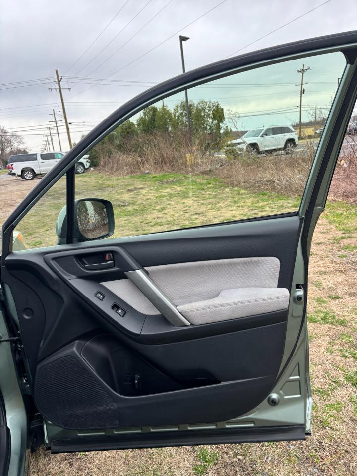 Subaru Forester 4dr Auto 2.5i Premium PZEV 2014