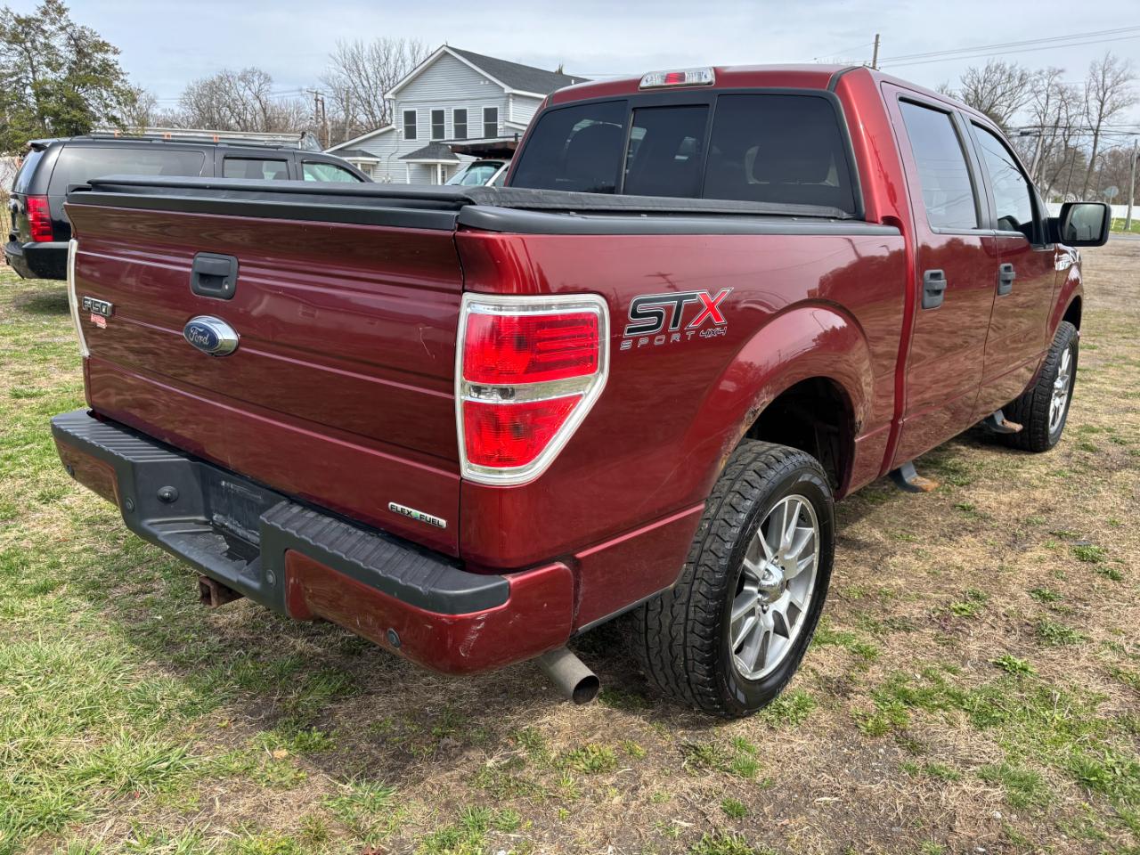 Ford F-150 4WD SuperCrew 145" STX 2014