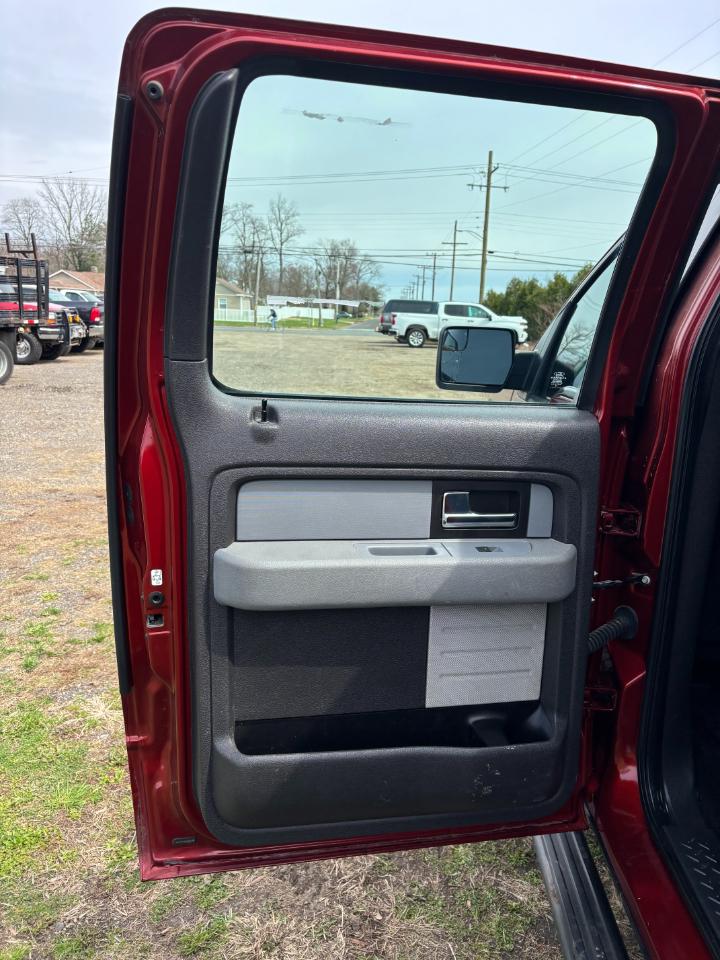 Ford F-150 4WD SuperCrew 145" STX 2014