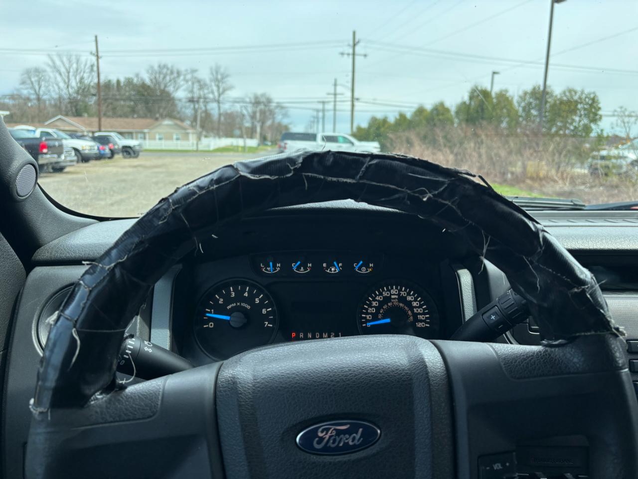 Ford F-150 4WD SuperCrew 145" STX 2014