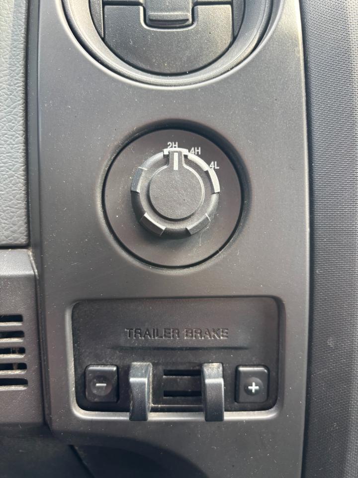 Ford F-150 4WD SuperCrew 145" STX 2014