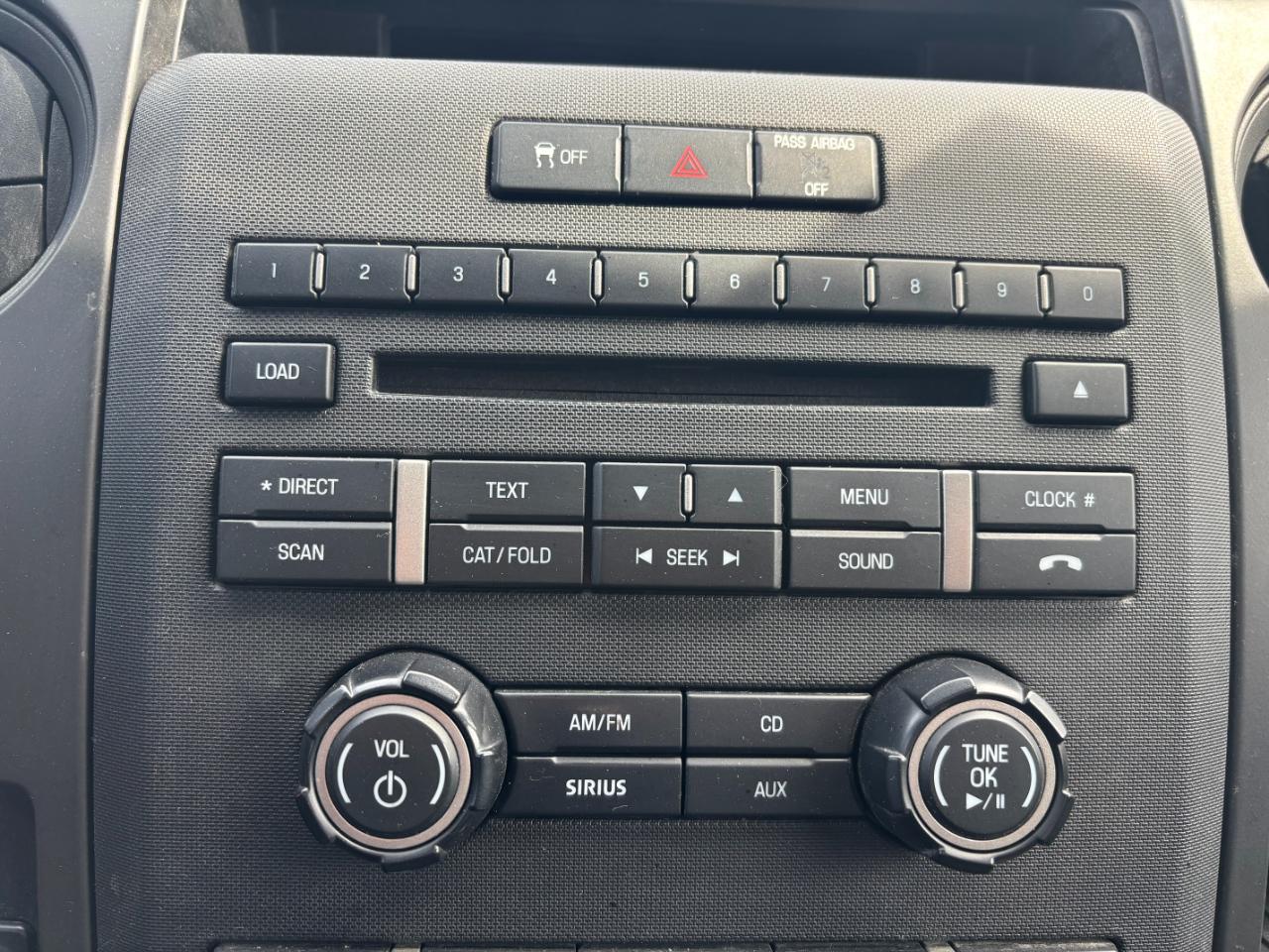 Ford F-150 4WD SuperCrew 145" STX 2014