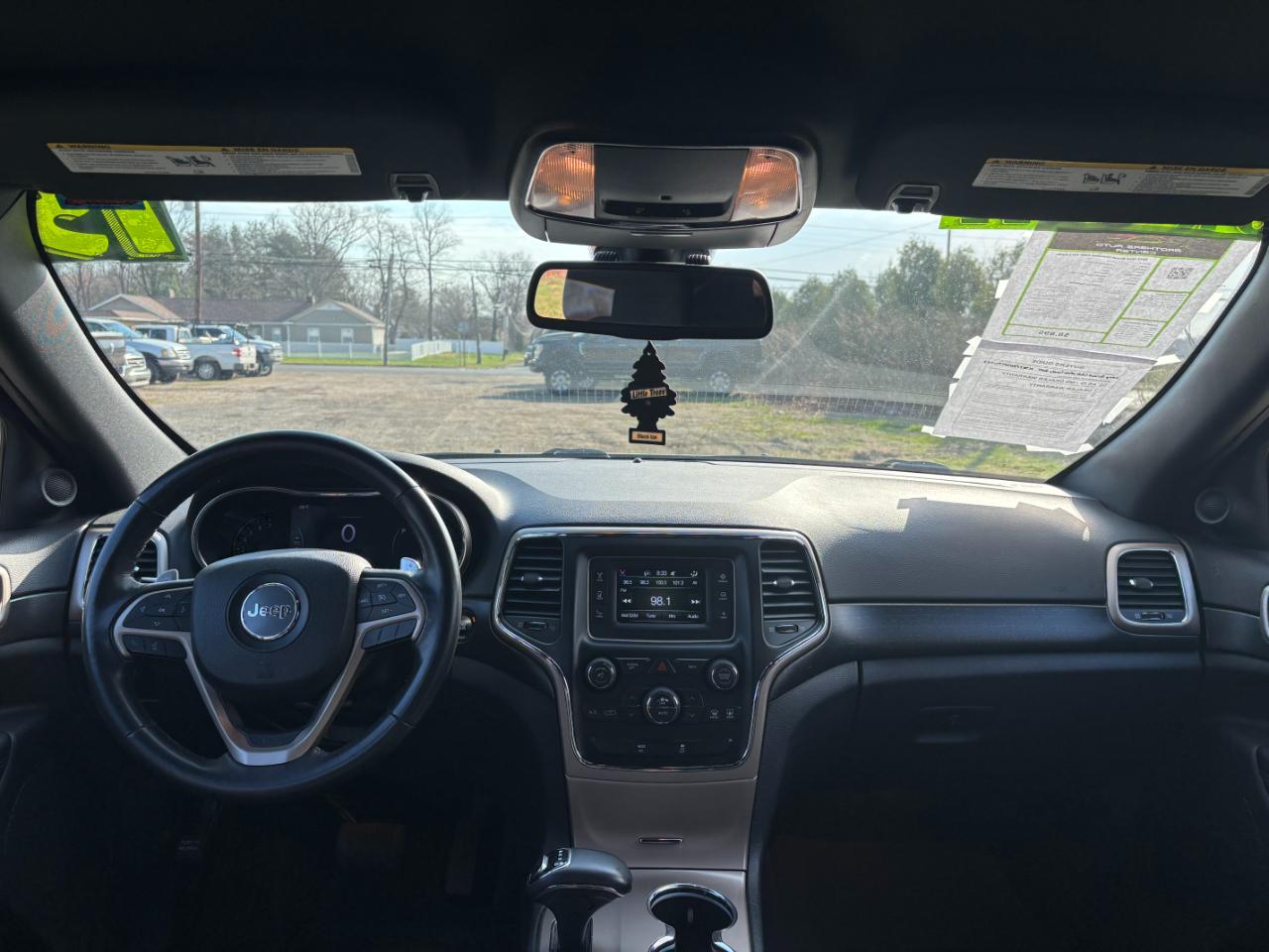 Jeep Grand Cherokee 4WD 4dr Laredo 2015