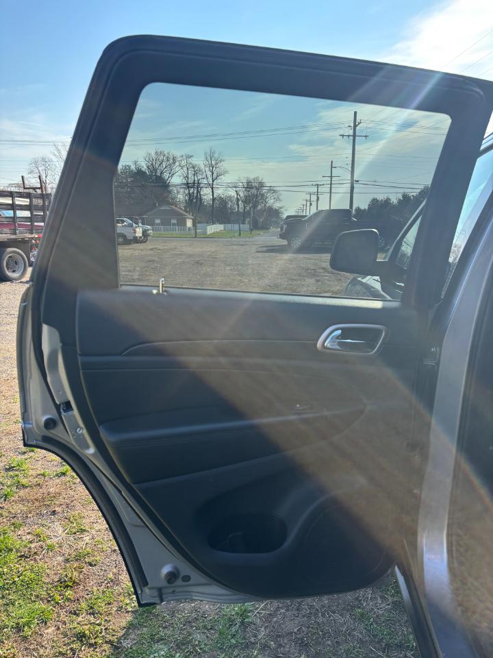 Jeep Grand Cherokee 4WD 4dr Laredo 2015