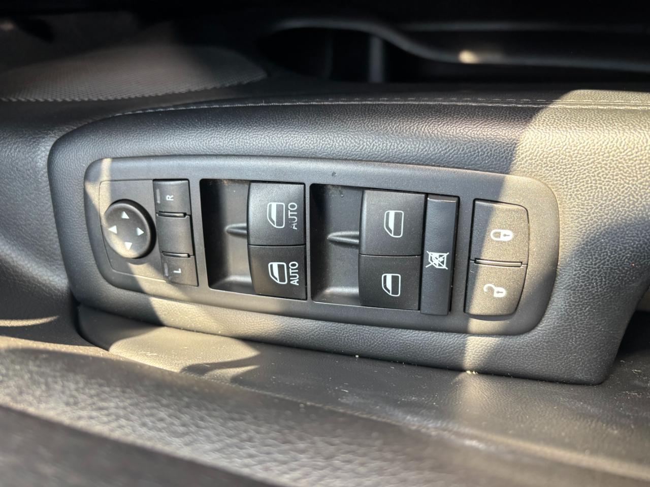 Jeep Grand Cherokee 4WD 4dr Laredo 2015