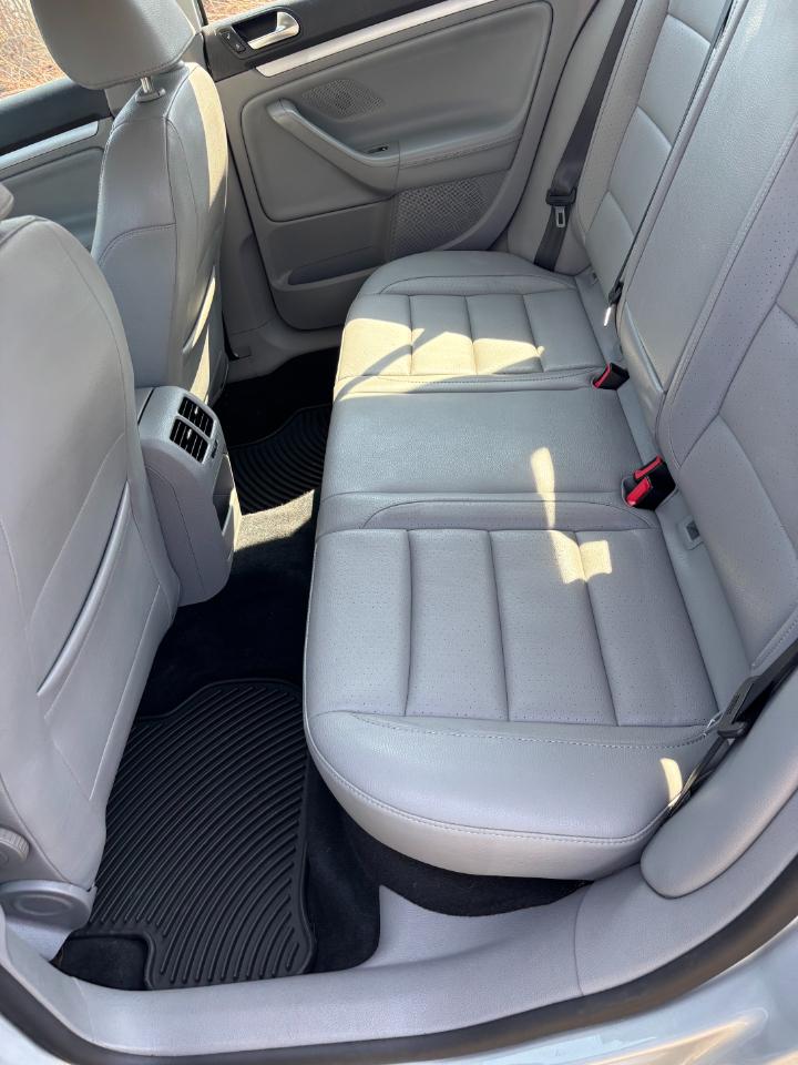 Volkswagen Jetta SE PZEV 2009