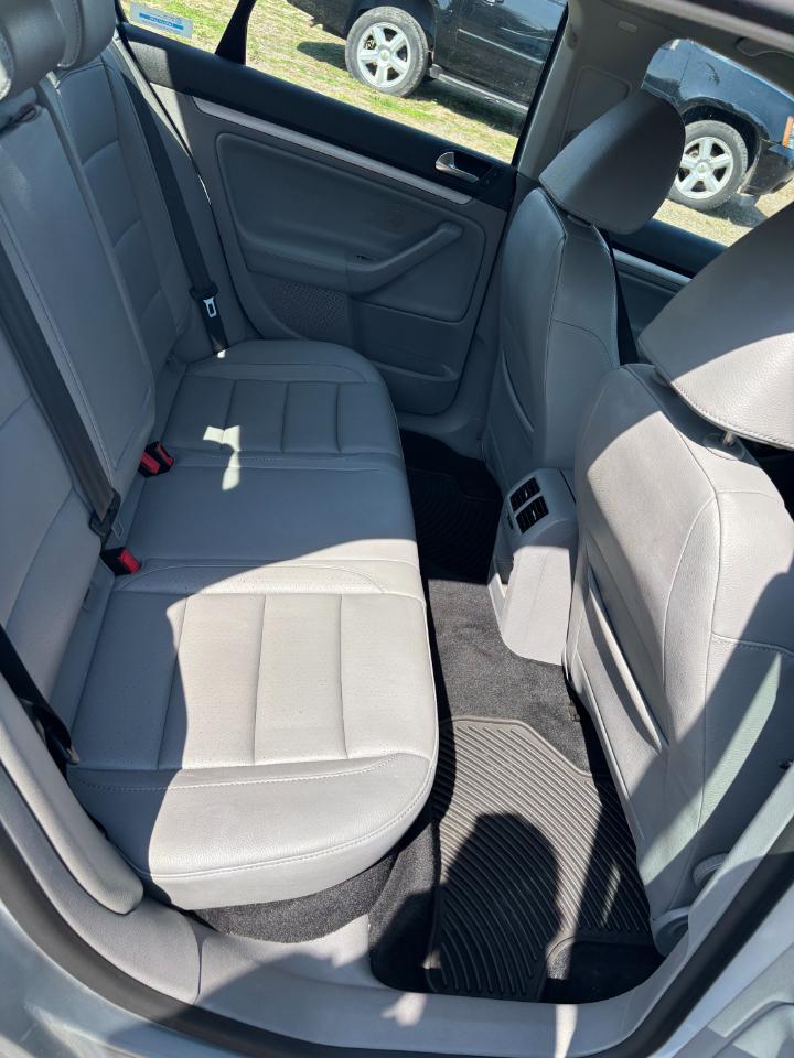 Volkswagen Jetta SE PZEV 2009