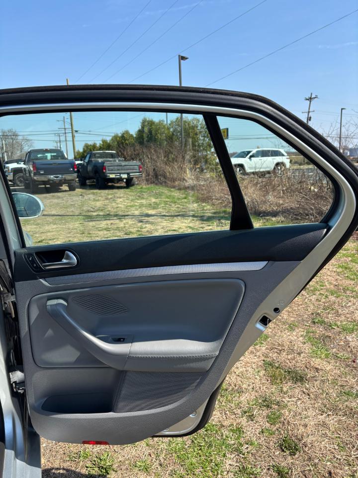 Volkswagen Jetta SE PZEV 2009