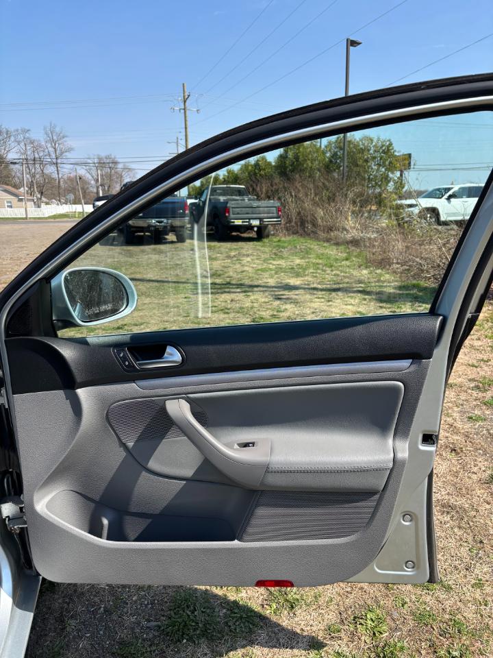 Volkswagen Jetta SE PZEV 2009