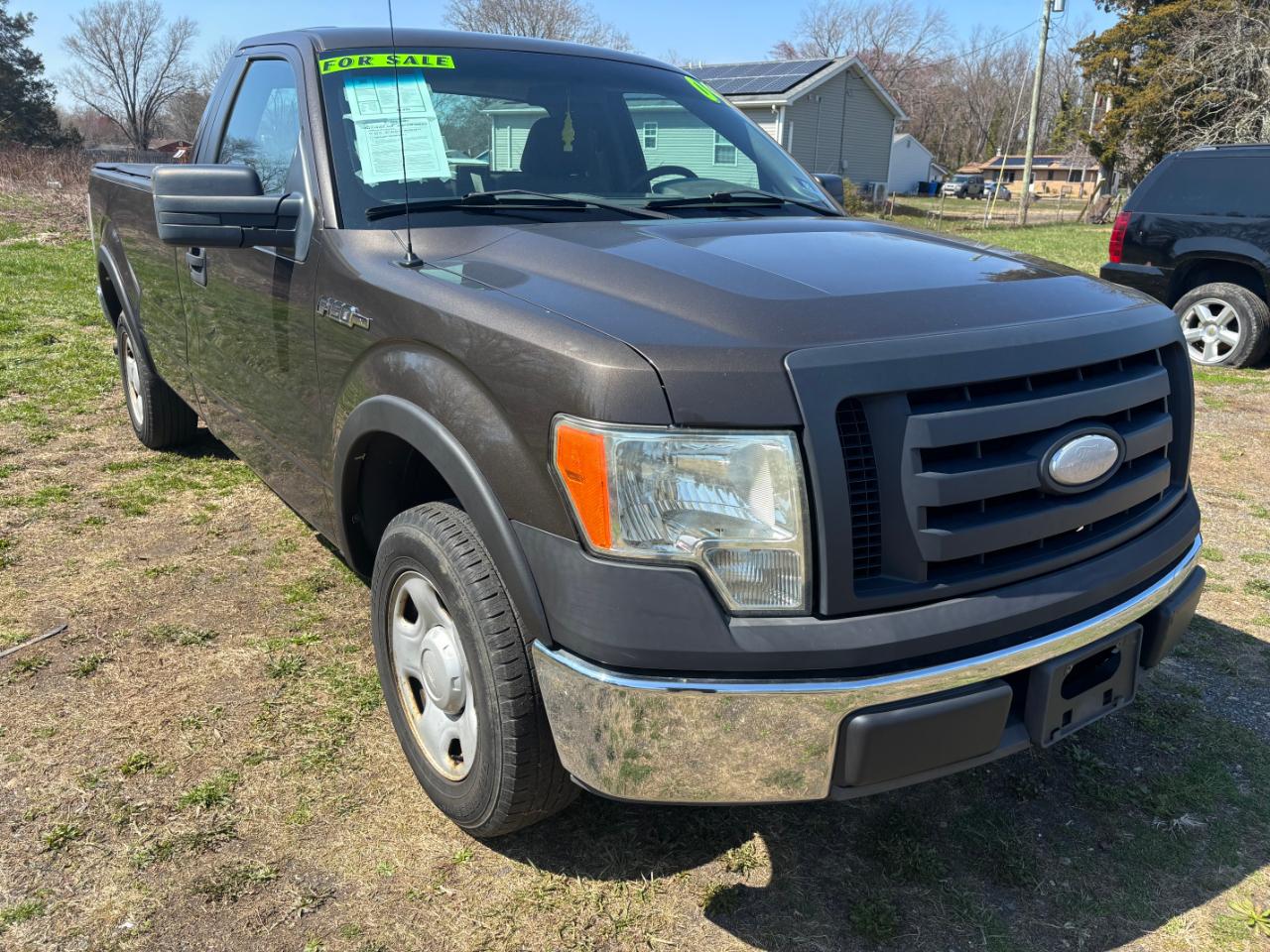 Ford F-150 2WD Reg Cab 145" XLT w/Midbox Prep 2009