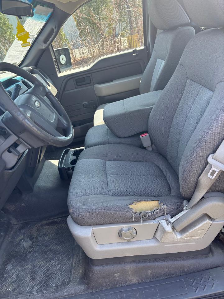 Ford F-150 2WD Reg Cab 145" XLT w/Midbox Prep 2009