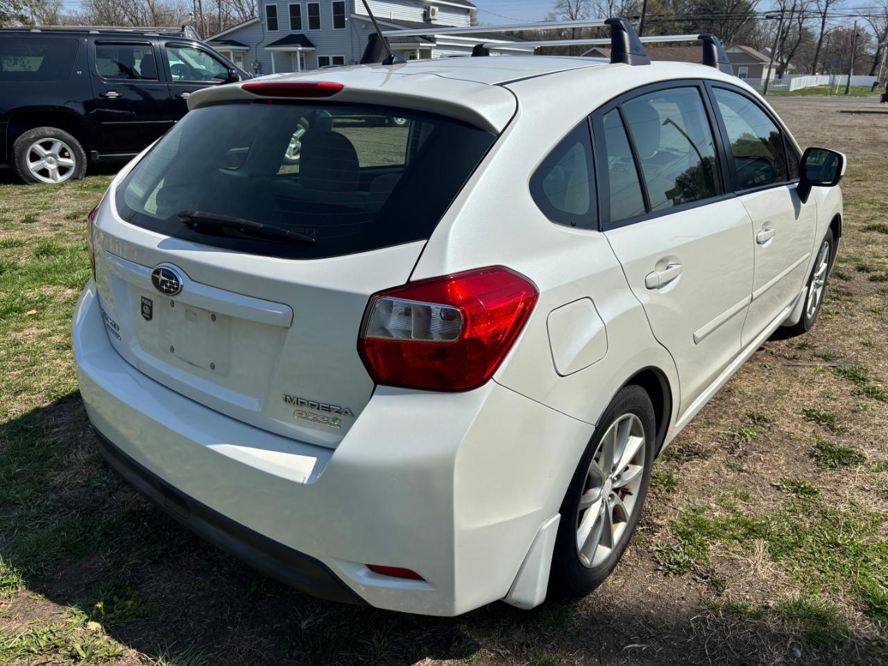 Subaru Impreza Wagon 5dr Auto 2.0i Premium 2013
