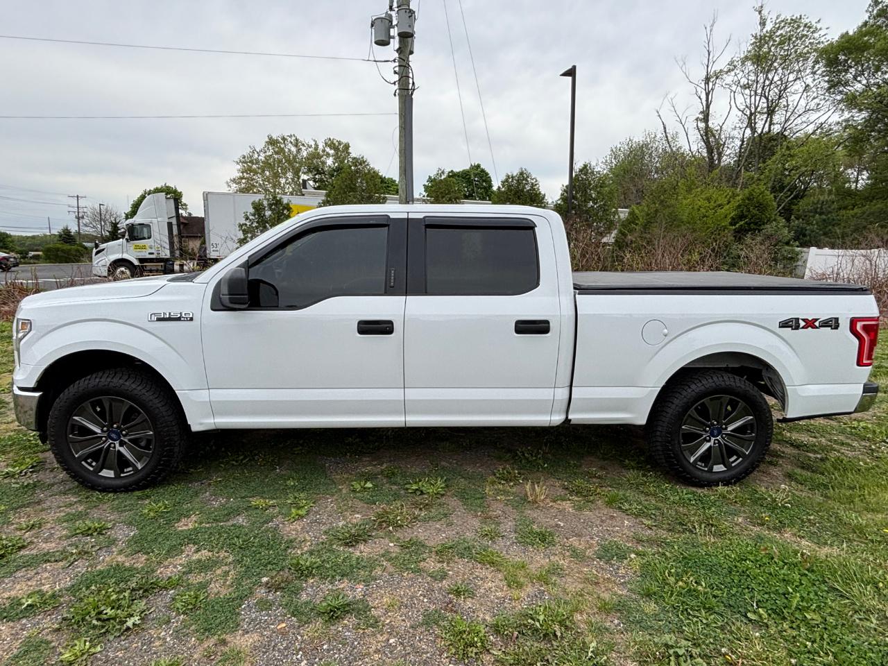 Ford F-150 XLT SuperCrew 6.5-ft. Bed 4WD 2015