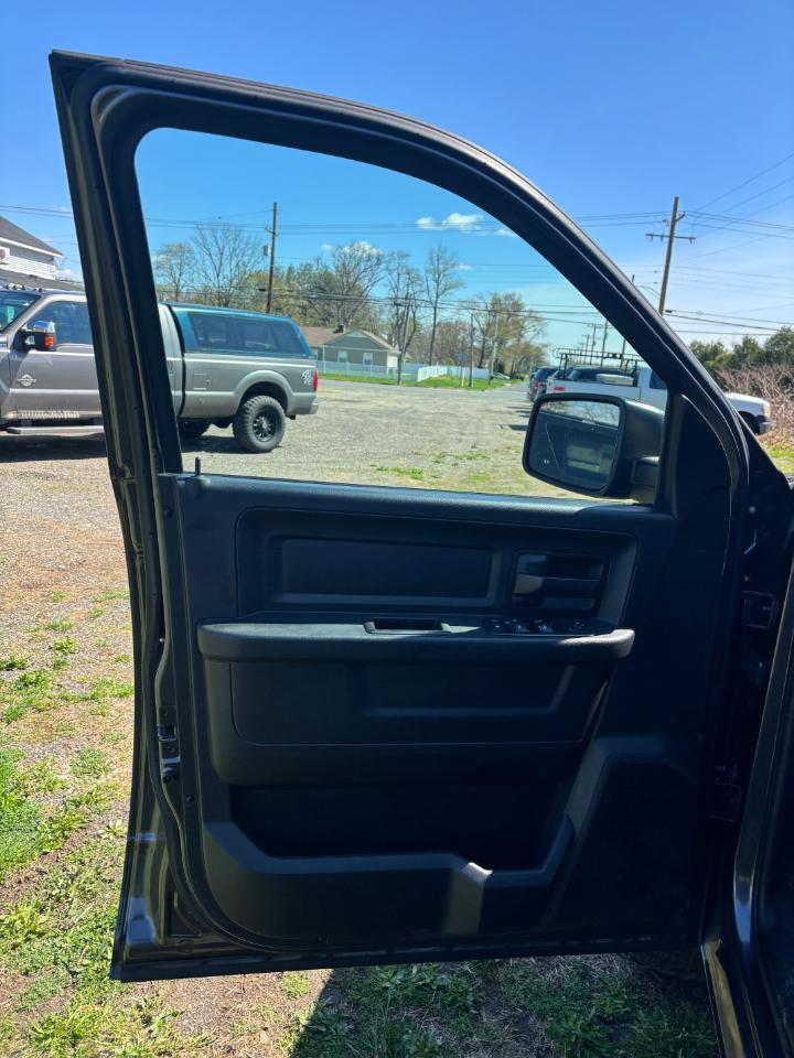 RAM 1500 Tradesman Crew Cab 2016