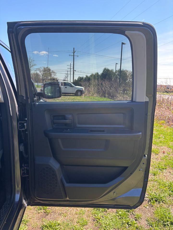 RAM 1500 Tradesman Crew Cab 2016