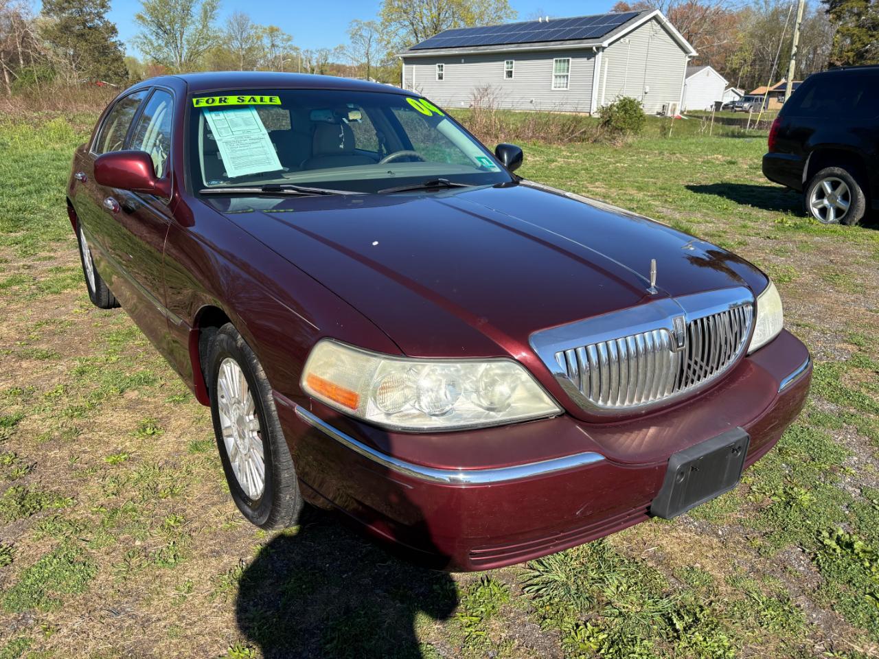 Lincoln Town Car 4dr Sdn Signature 2004