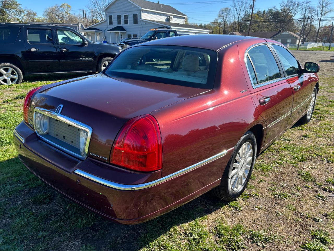 Lincoln Town Car 4dr Sdn Signature 2004