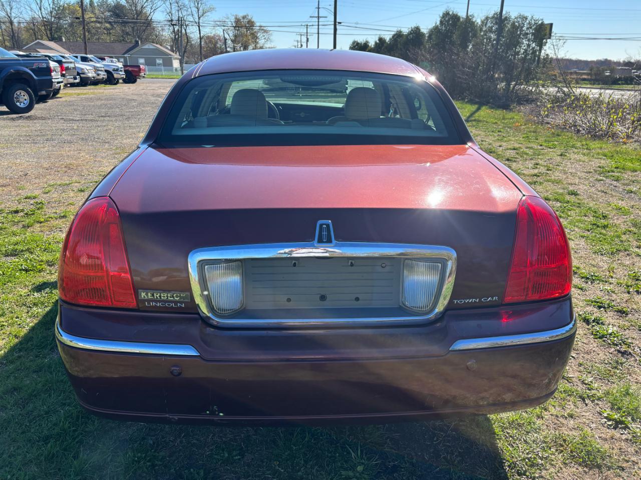 Lincoln Town Car 4dr Sdn Signature 2004