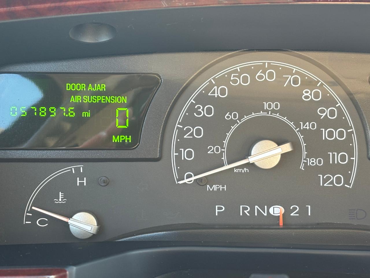 Lincoln Town Car 4dr Sdn Signature 2004