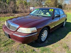 2004 Lincoln Town Car 