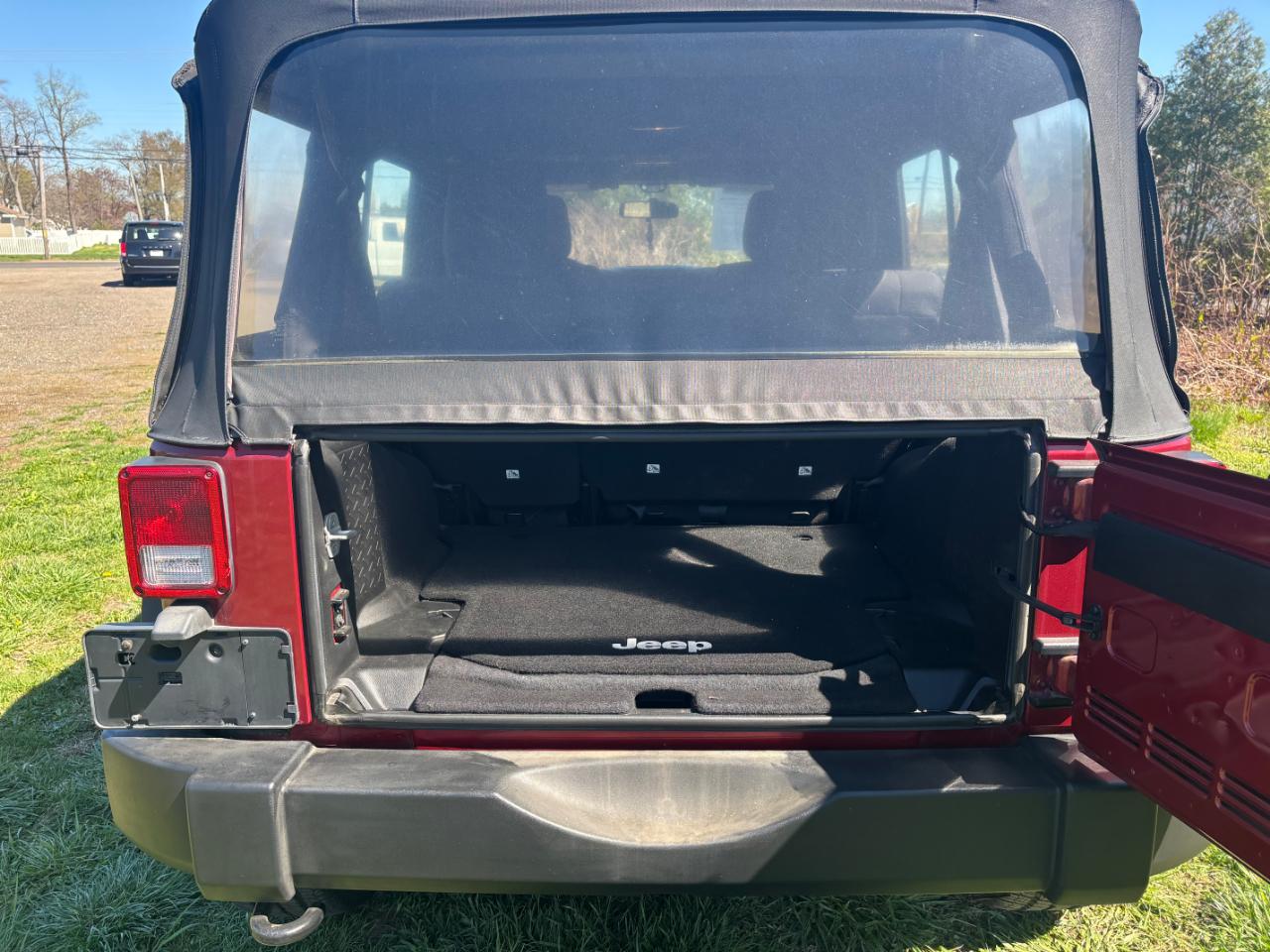 Jeep Wrangler Unlimited 4WD 4dr Sport 2012