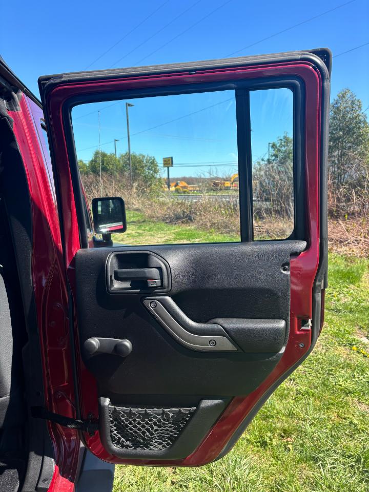 Jeep Wrangler Unlimited 4WD 4dr Sport 2012