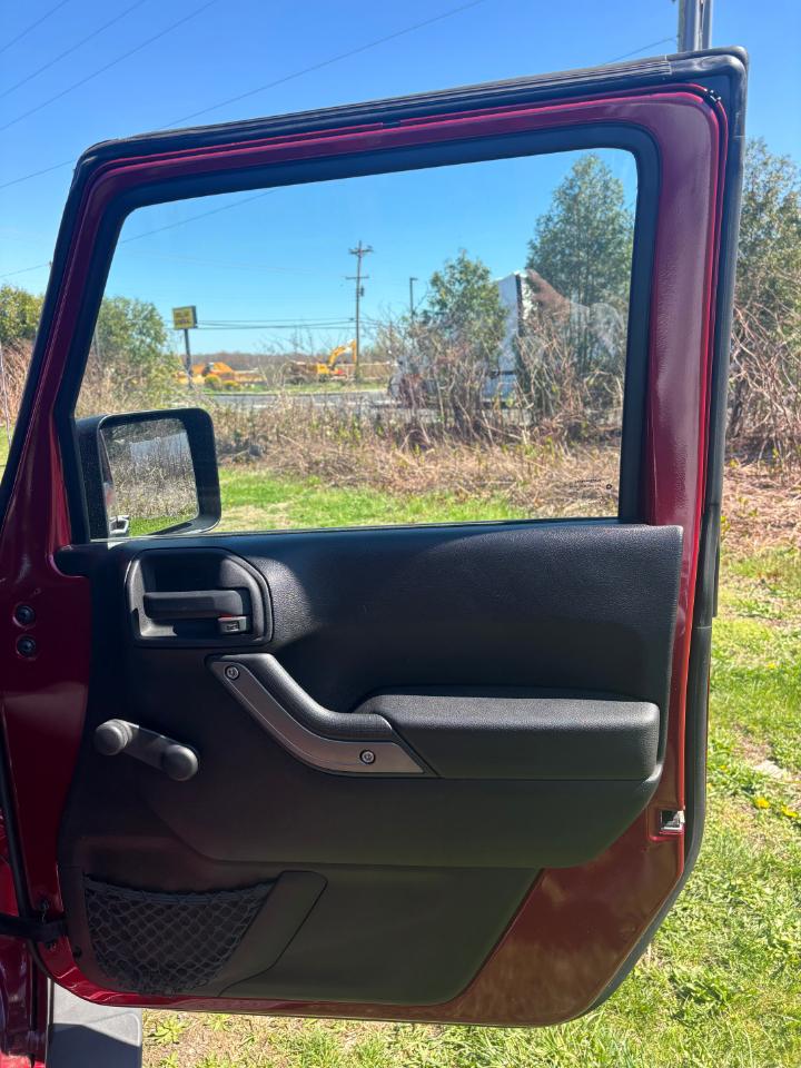 Jeep Wrangler Unlimited 4WD 4dr Sport 2012