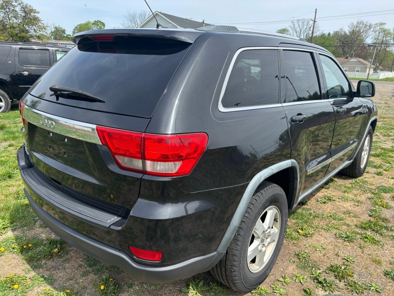 Jeep Grand Cherokee 4WD 4dr Laredo 2011