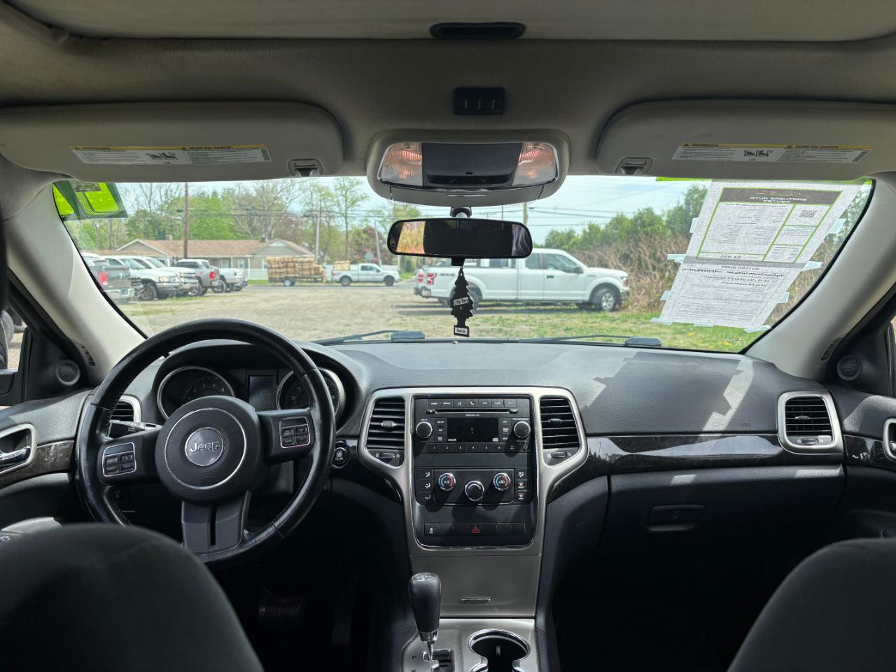 Jeep Grand Cherokee 4WD 4dr Laredo 2011