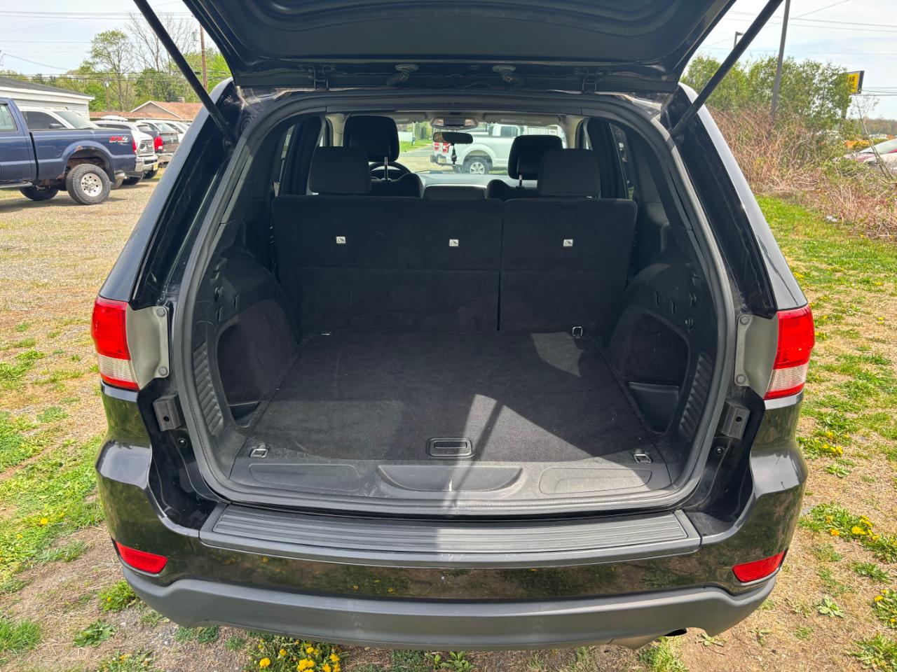 Jeep Grand Cherokee 4WD 4dr Laredo 2011