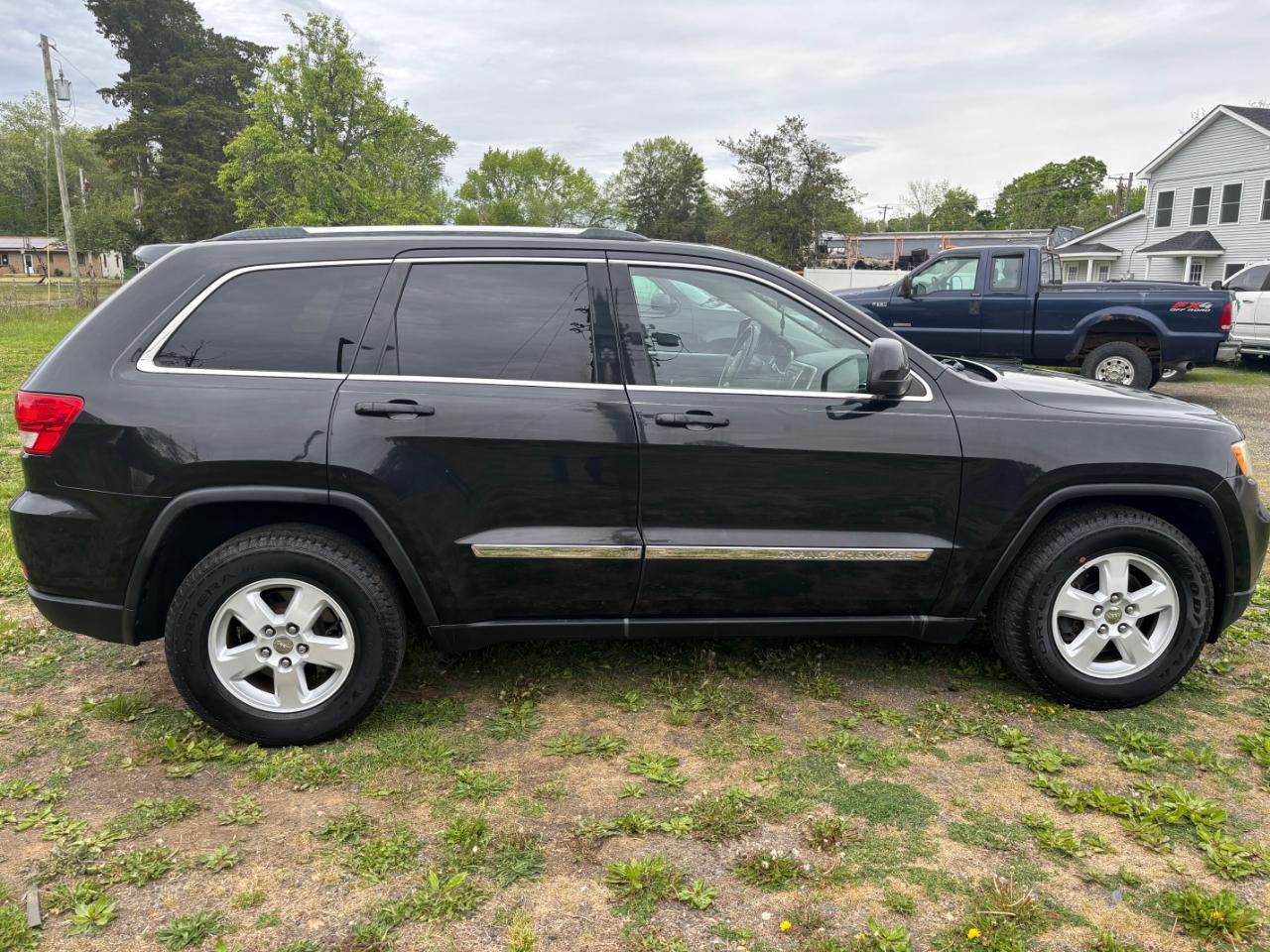 Jeep Grand Cherokee 4WD 4dr Laredo 2011