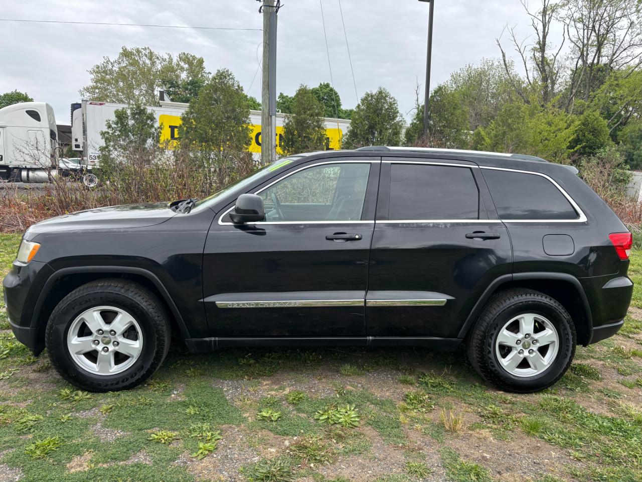 Jeep Grand Cherokee 4WD 4dr Laredo 2011
